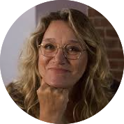 Photo de Clara Antok, fondatrice de Linkom Consultants